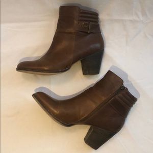 Brown Chelsea Crew ankle booties
